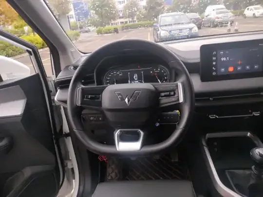 Wuling Jiachen 2022 (9600 км)