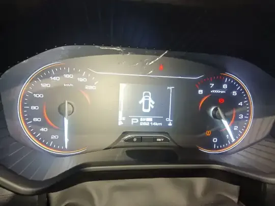 Wuling Jiachen 2022 (26200 км)