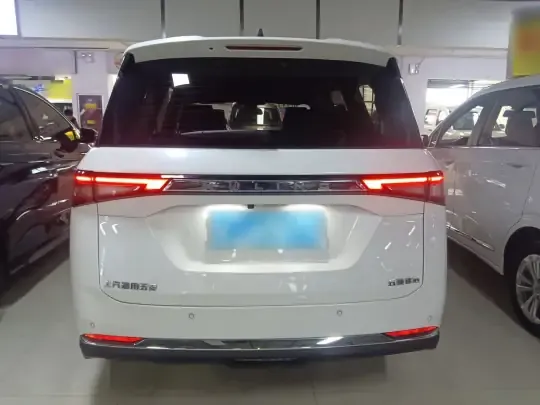 Wuling Jiachen 2022 (26200 км)