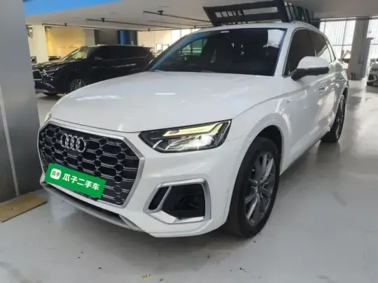 Audi Q5L 2022 (87200 км)