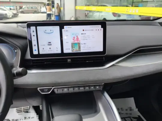 Geely Auto Preface 2023 (8900 км)