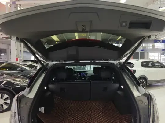 Cadillac XT5 2022 (37300 км)