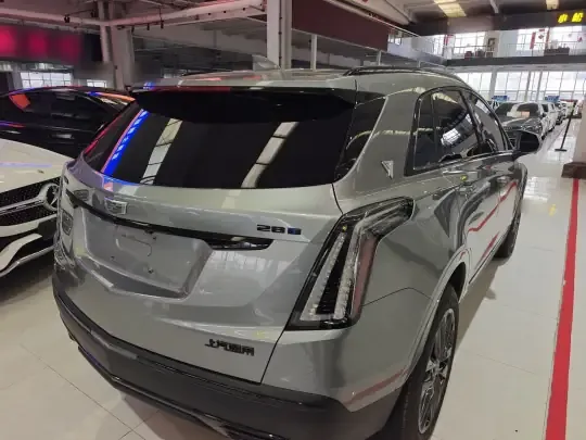 Cadillac XT5 2022 (37300 км)