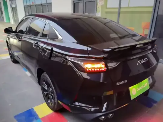 Dongfeng Aeolus Yixuan 2023 (34000 км)