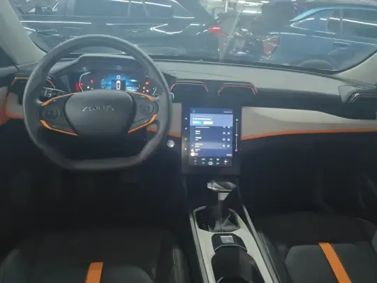 Dongfeng Aeolus Yixuan 2023 (17400 км)