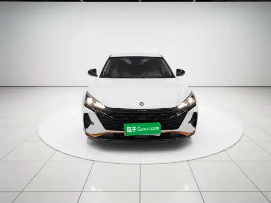 Dongfeng Aeolus Yixuan 2023 (17400 км)