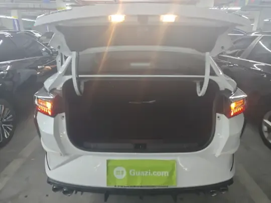 Dongfeng Aeolus Yixuan 2023 (17400 км)