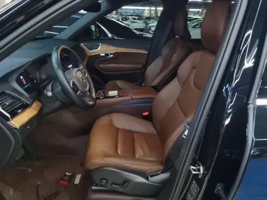 Volvo XC90 2023 (91800 км)