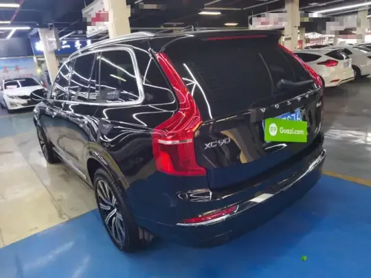 Volvo XC90 2023 (91800 км)