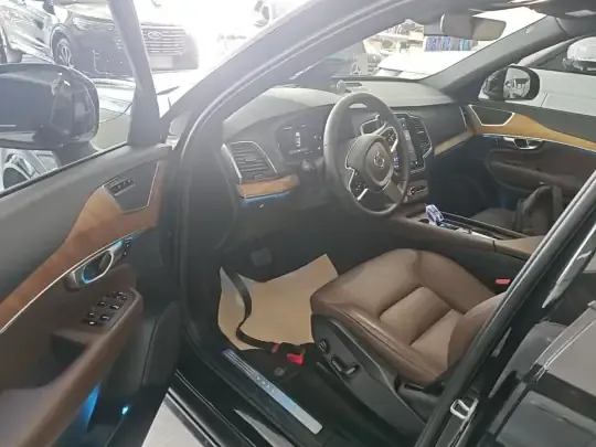 Volvo XC90 2023 (86200 км)