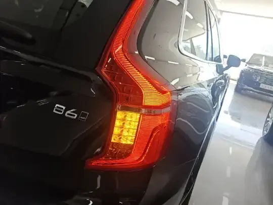 Volvo XC90 2023 (86200 км)