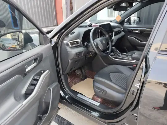 Toyota Crown Kluger 2022 (62699 км)