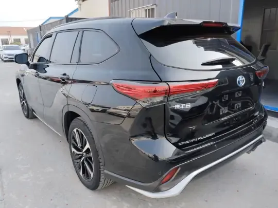 Toyota Crown Kluger 2022 (62699 км)