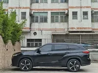Toyota Crown Kluger 2022 (41700 км)