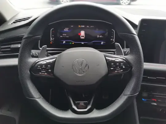 Volkswagen Tiguan L 2023 (109200 км)