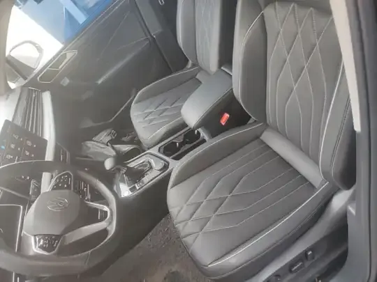 Volkswagen Tiguan L 2023 (165100 км)