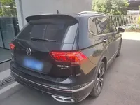 Volkswagen Tiguan L 2023 (165100 км)