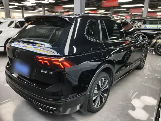 Volkswagen Tiguan L 2023 (52600 км)