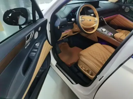 Genesis GV80 2023 (30900 км)