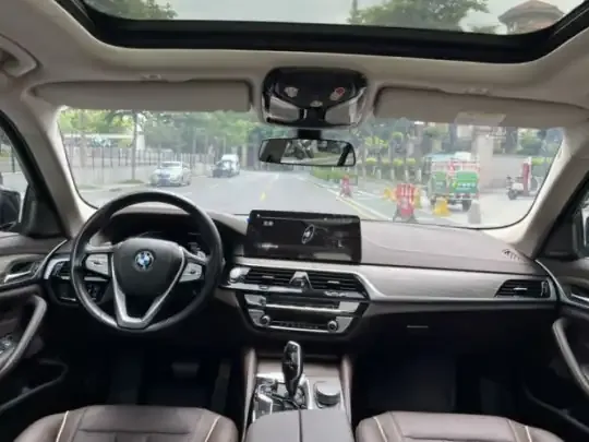 BMW 5 Series 2022 (61200 км)