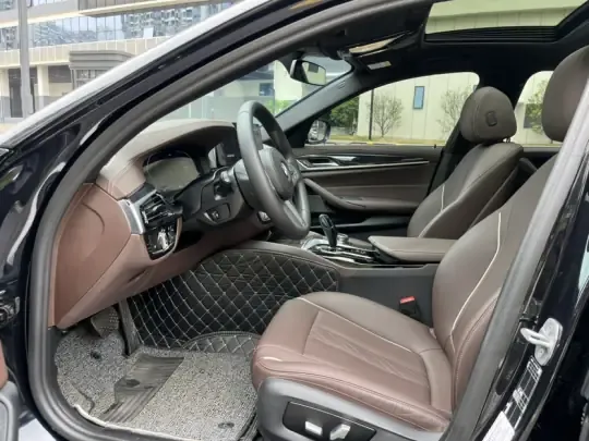 BMW 5 Series 2022 (34900 км)