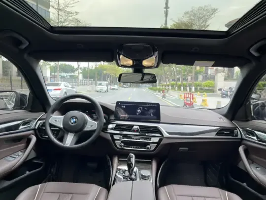 BMW 5 Series 2022 (34900 км)