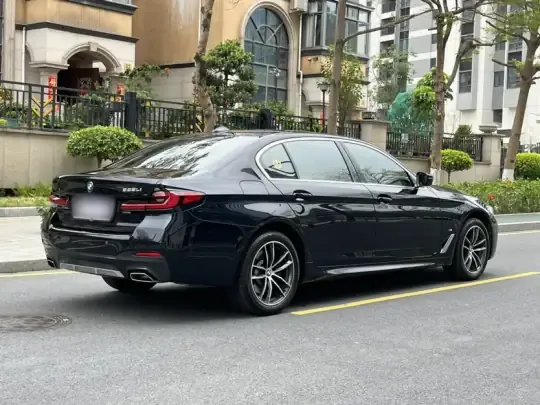 BMW 5 Series 2022 (34900 км)