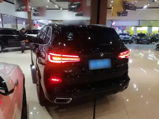 BMW X5 2022 (43900 км)
