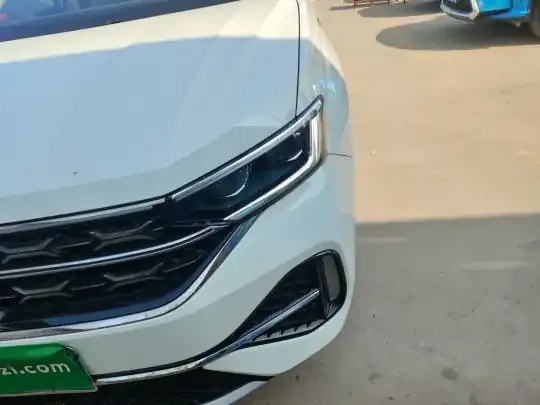 Volkswagen Tayron X 2023 (17900 км)