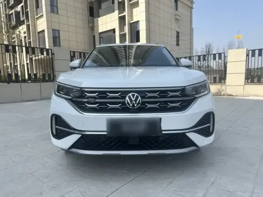 Volkswagen Tayron X 2023 (17900 км)