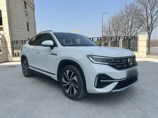 Volkswagen Tayron X 2023 (17900 км)