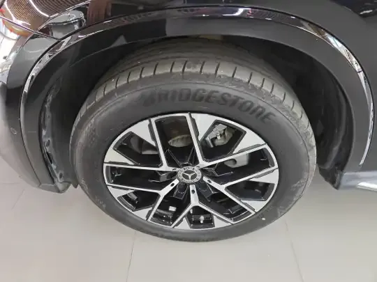 Mercedes-Benz GLC 2023 (34000 км)