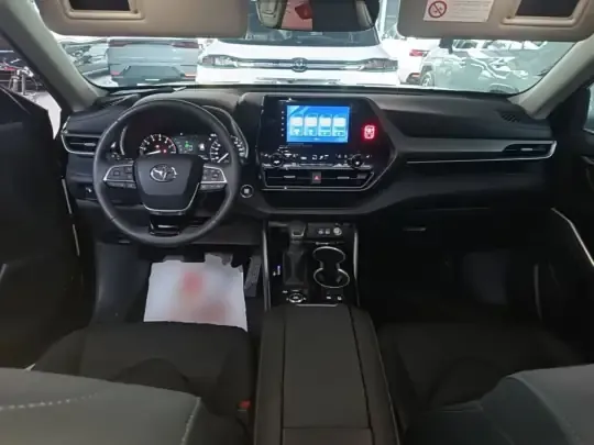 Toyota Highlander 2022 (6300 км)