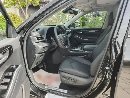 Toyota Highlander 2022 (6300 км)