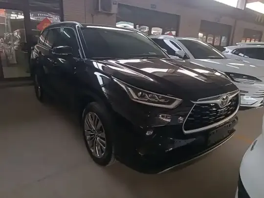 Toyota Highlander 2022 (6300 км)