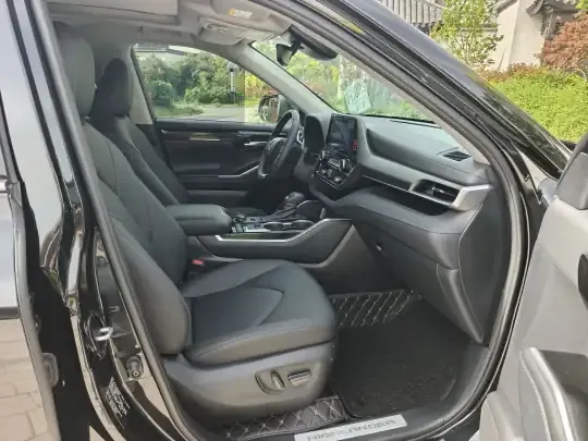 Toyota Highlander 2022 (6300 км)