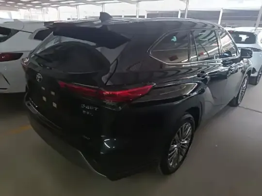 Toyota Highlander 2022 (6300 км)