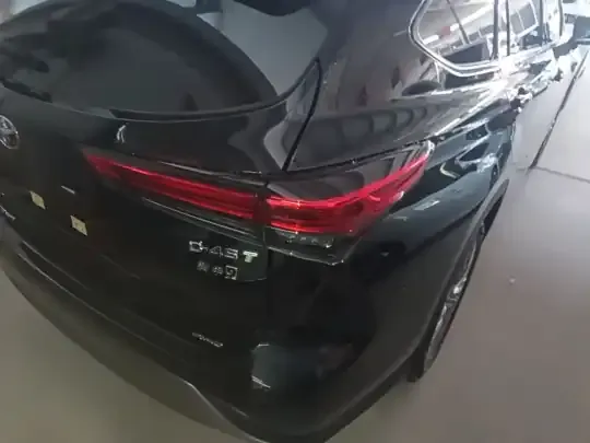 Toyota Highlander 2022 (6300 км)