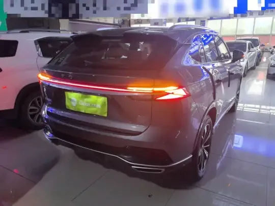 Roewe RX5 2023 (4400 км)