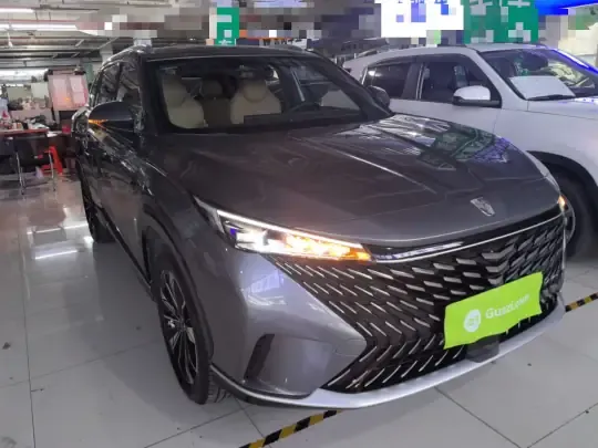 Roewe RX5 2023 (4400 км)