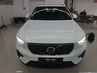 Volvo XC40 2023 (23400 км)