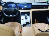 Roewe RX5 2023 (128100 км)