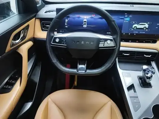 Roewe RX5 2023 (128100 км)