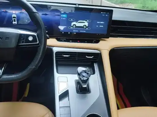 Roewe RX5 2023 (128100 км)