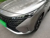 Roewe RX5 2023 (128100 км)