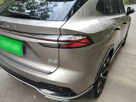 Roewe RX5 2023 (128100 км)
