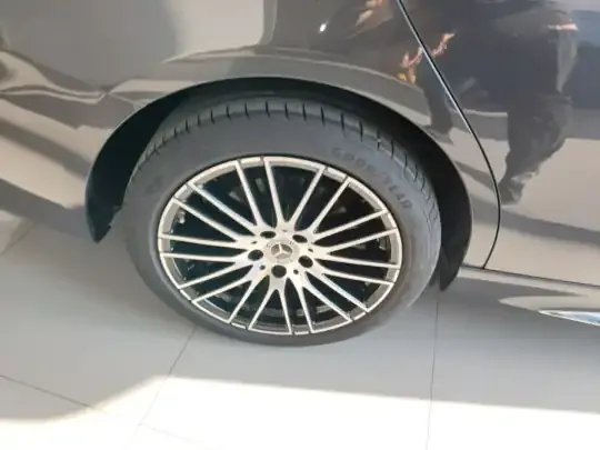 Mercedes-Benz C-Class 2023 (38700 км)