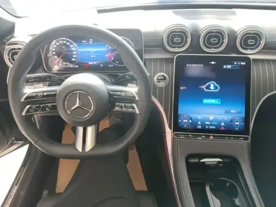 Mercedes-Benz C-Class 2023 (38700 км)