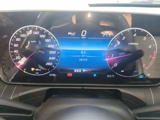 Mercedes-Benz C-Class 2023 (38700 км)