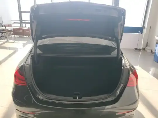 Mercedes-Benz C-Class 2023 (38700 км)